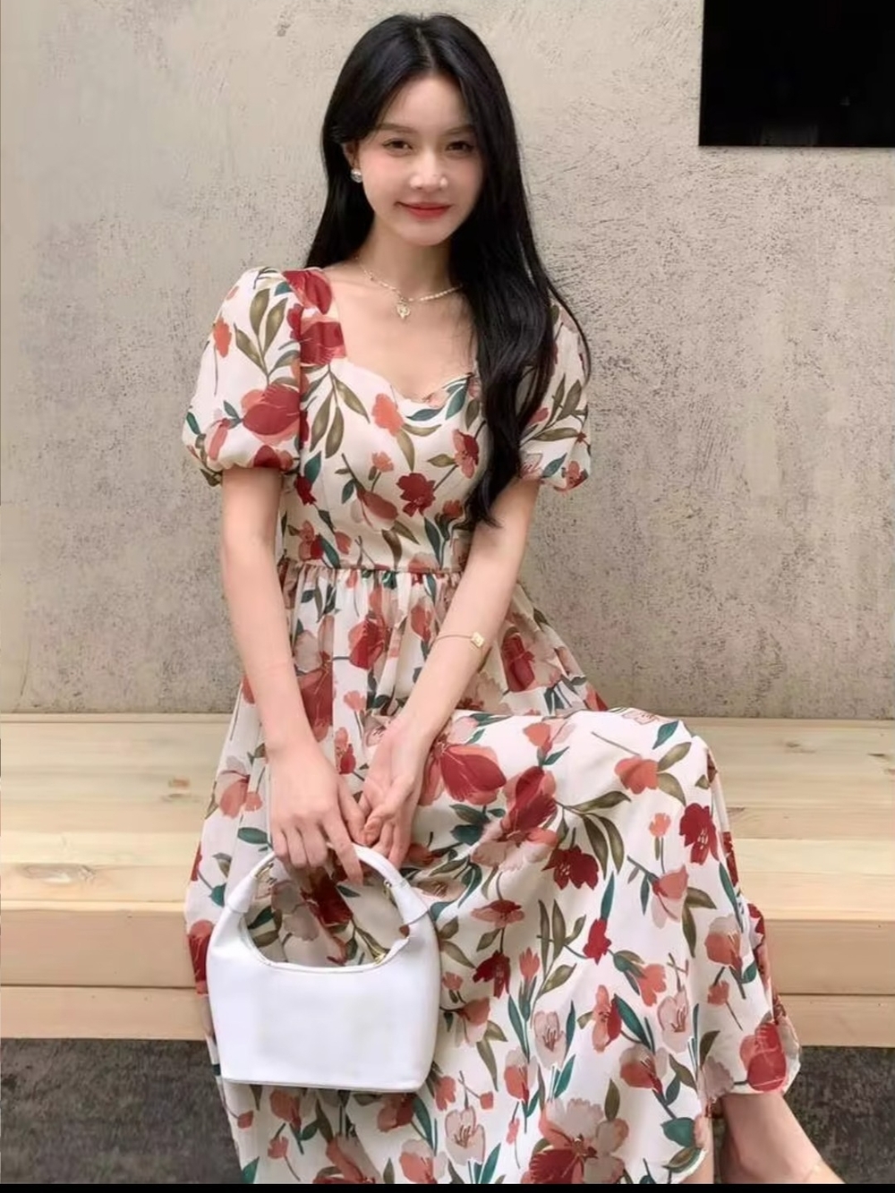 Floral Puff-Sleeve Maxi Dress in Cream and Red Size L
